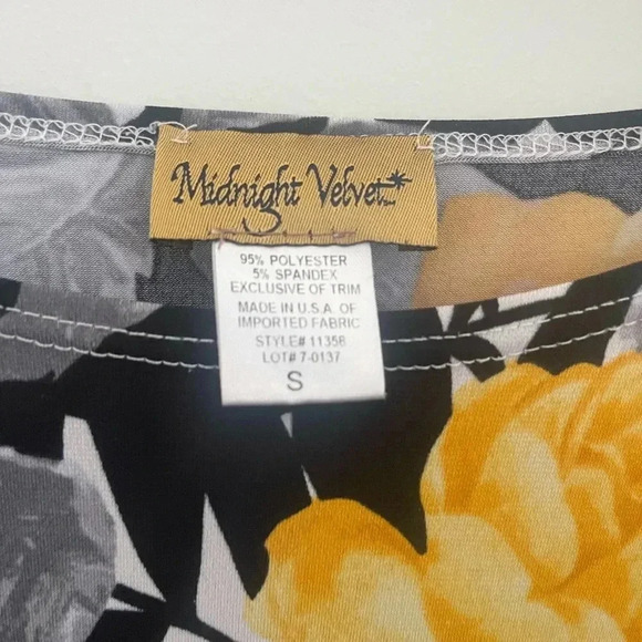 Midnight Velvet floral tunic top - Picture 4 of 5